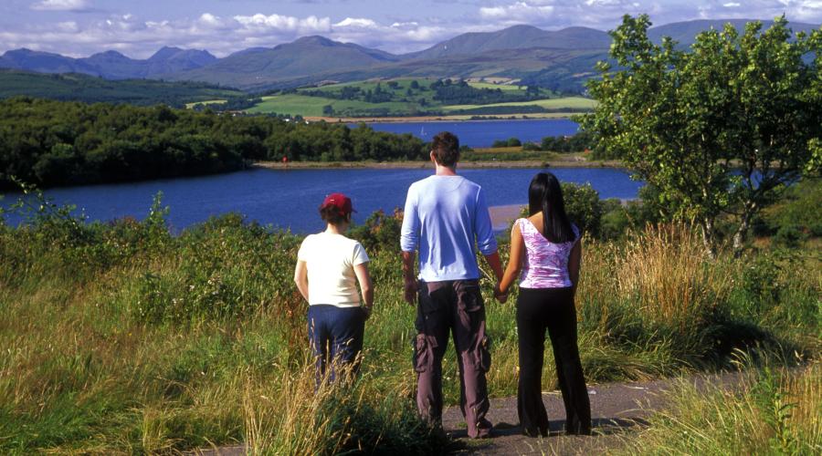 Young people admiring the view at Coves Community park and LNR, above Gourock ©George Logan/SNH. For information on reproduction rights contact the Scottish Natural Heritage Image Library on Tel. 01738 444177 or www.nature.scot
