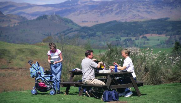 Family picnic near Comrie © Lorne Gill/SNH. For information on reproduction rights contact the Scottish Natural Heritage Image Library on Tel. 01738 444177 or www.nature.scot Thumbnail