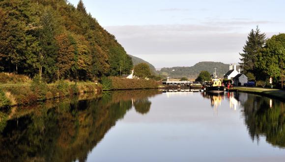 The Crinan Canal near Lochgilphead, Argyll and Stirling Area. ©Lorne Gill/SNH. For information on reproduction rights contact the Scottish Natural Heritage Image Library on Tel. 01738 444177 or www.nature.scot Thumbnail